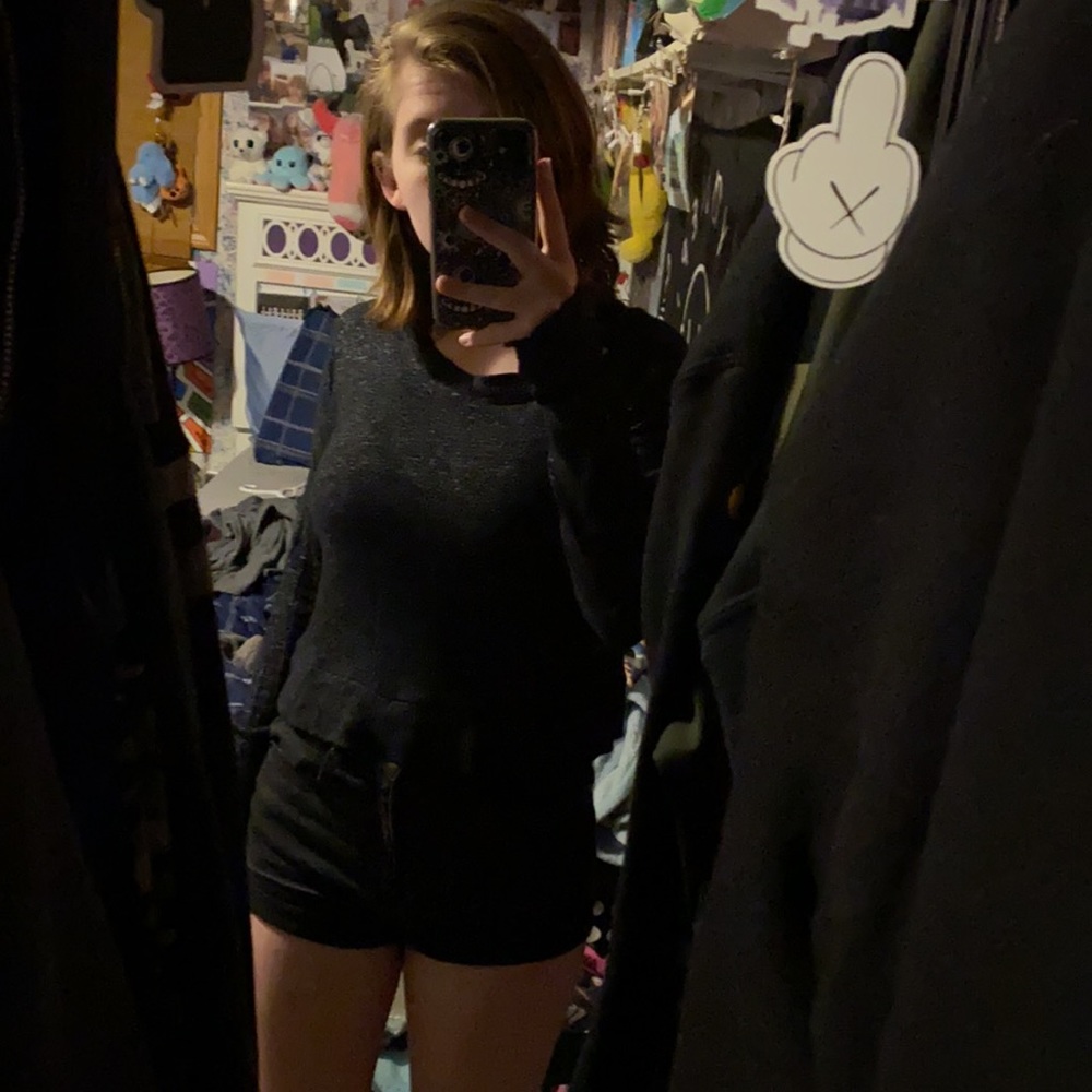 Black crop top